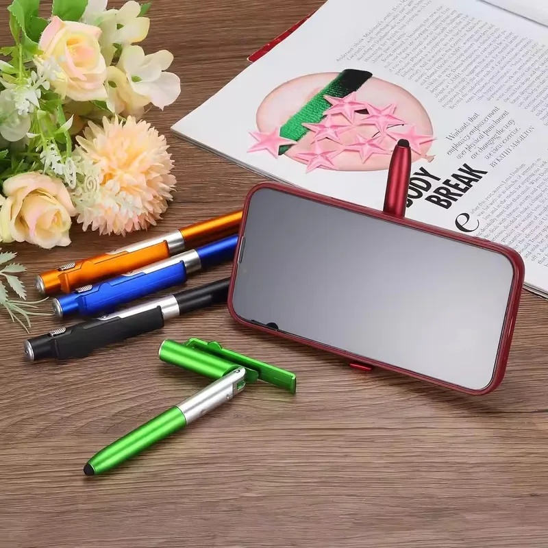 قلم متعدد الوظائف 4 في 1 مع ضو - مراجعة School Supplies وسعره